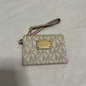 Michael Kors wristlet white print